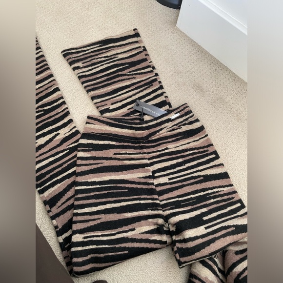 Maniere De Voir Zebra Print Flare Pants Set - Picture 5 of 7